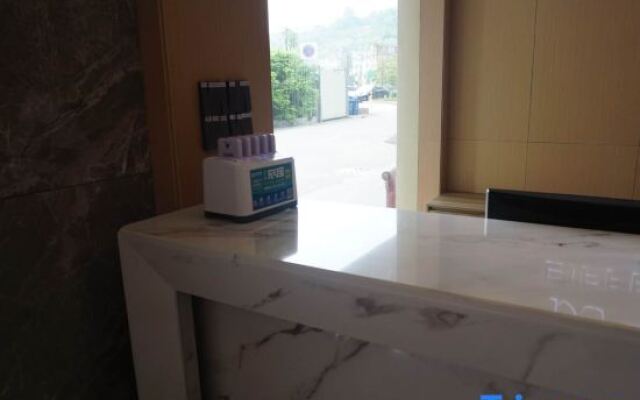 Yuefeng Boutique Hotel (Longyandong Station)
