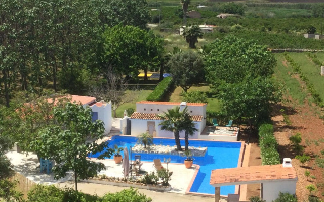 Casa on large property with private Pool