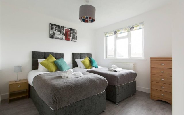 Immaculate 2-bed House in Dartford