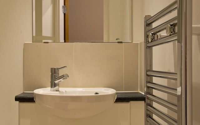 Icon Becket Apartment