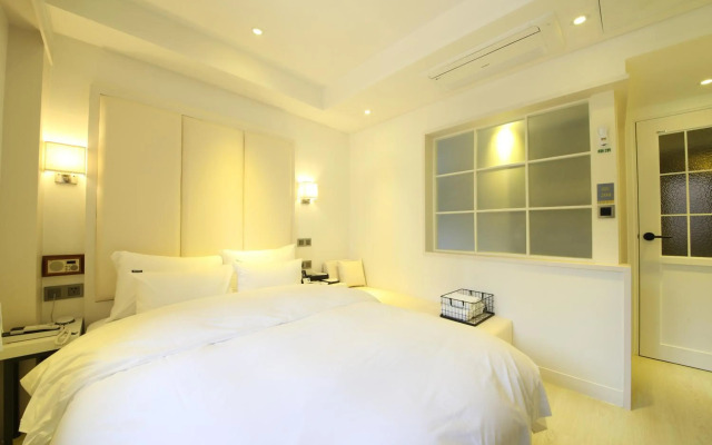 Brooks Hotel