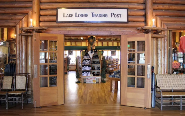 Lake Lodge Cabins - Inside the Park