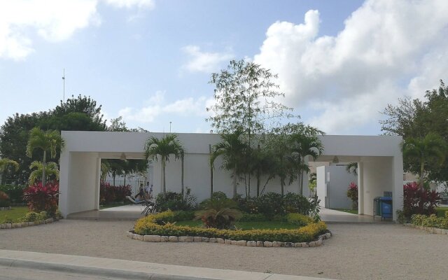 Grace Hauzz By Perlitas Home