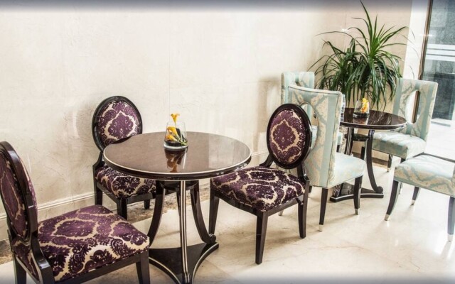 D.I.Riviera International Hotel