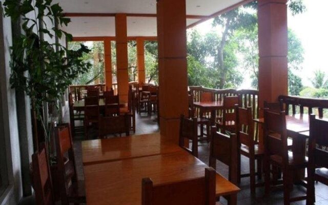 Tamaraw Beach Resort
