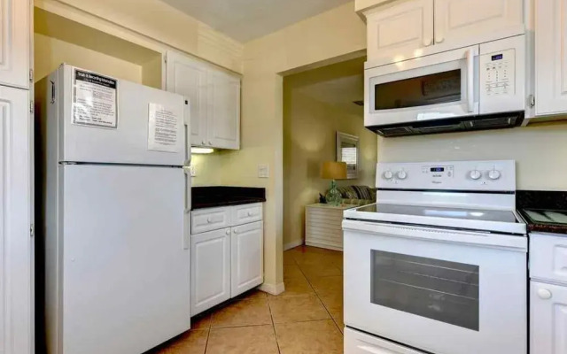 Casa Sierra 205 A 36th ST by RedAwning