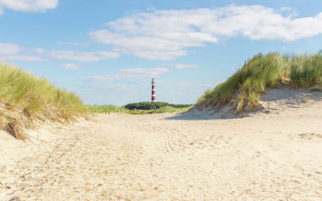 Modern Chalet With Dishwasher, Near the Beach