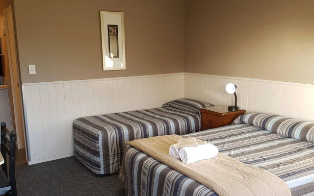 Te Anau Top 10 Holiday Park