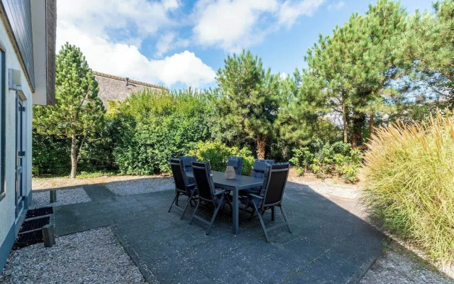 Villa in Julianadorp Near the Beach