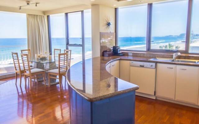 Albatross North Apartments