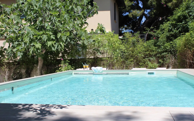 Villa1951 in Glyfada