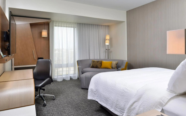 Courtyard by Marriott Kansas City Olathe