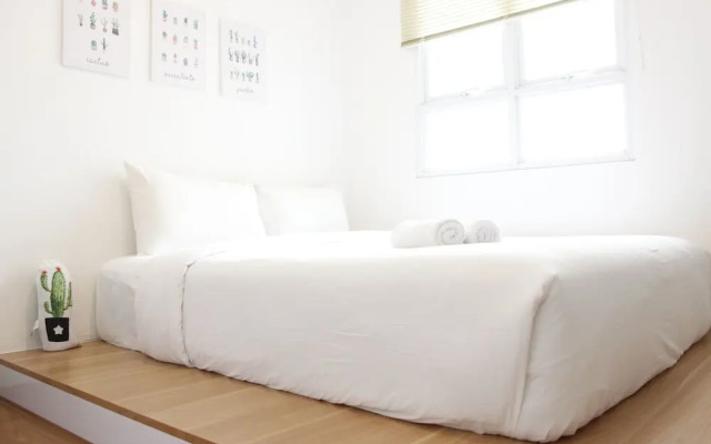 Classic and Comfy 2BR @ Gateway Pasteur Apartment