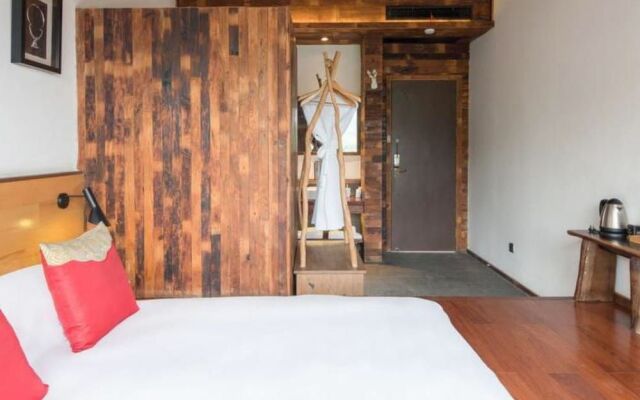 Floral Hotel Yuequ Yunshang