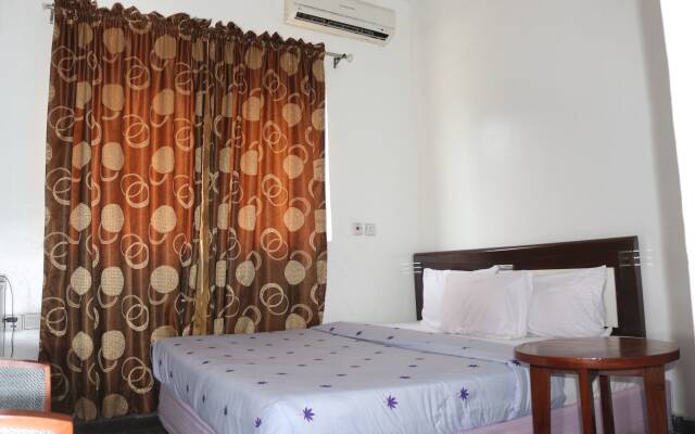 Crystalem Luxury Hotel