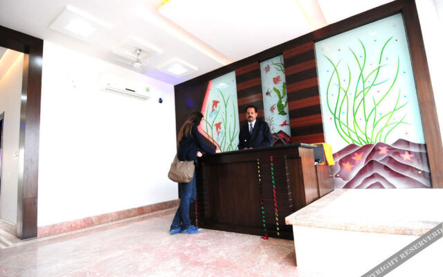 OYO 2659 Hotel Taj Prince