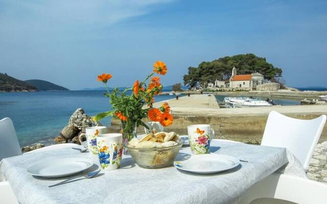 More 1 - sea Front - SA1