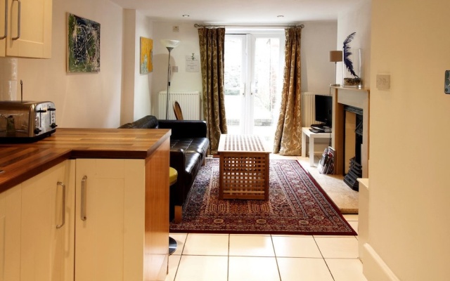 Ideally Located 4 Bed House in the very centre of Historical Oxford — фото 5