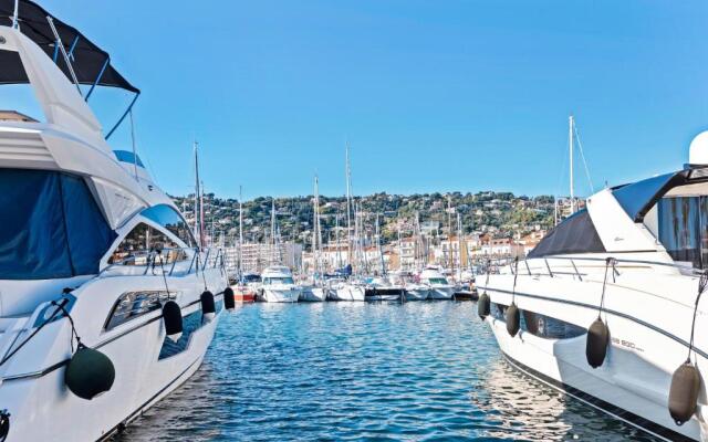 Les Jasmins Apartment