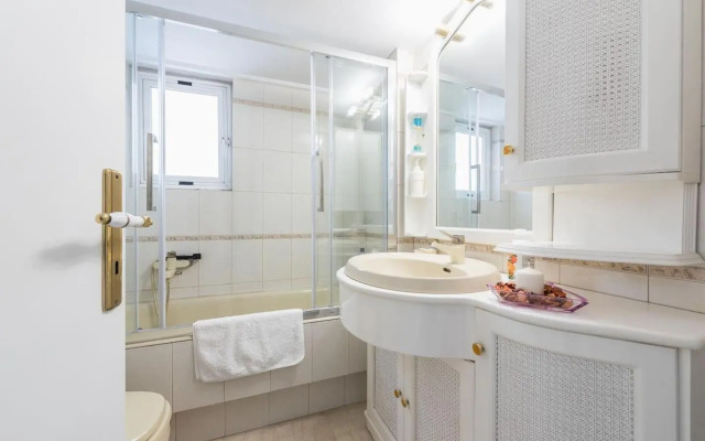 Seaside Central Apartment