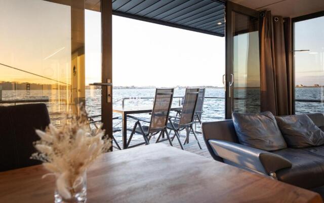 exclusives Hausboot "Opa Wilhelm"