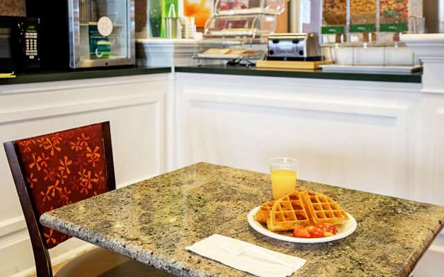 Quality Suites San Antonio Northeast