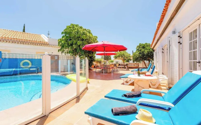 Villa Lory