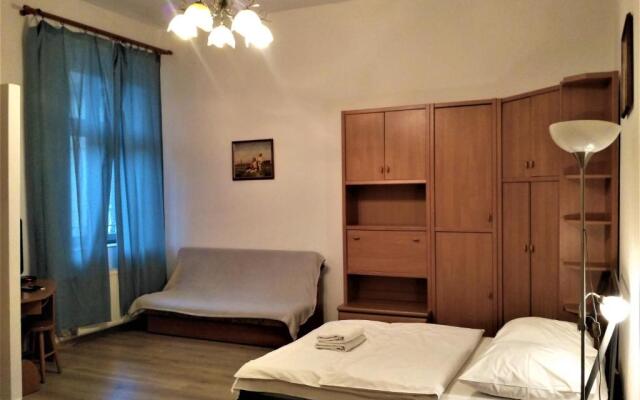 Old Town Krakow Studios