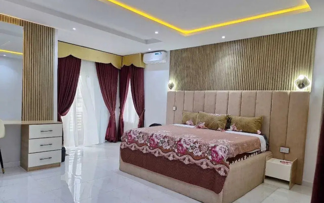 DFW Abodes Luxury Home