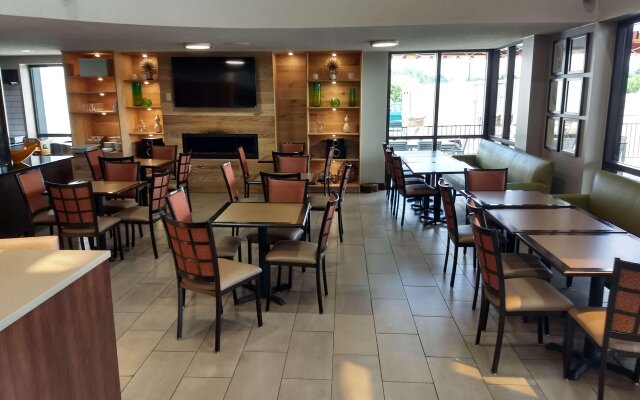 Country Inn & Suites by Radisson Indianapolis East