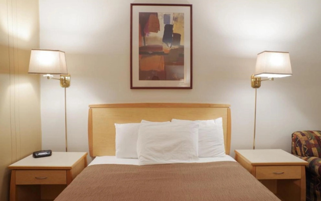 Canadas Best Value Inn and Suites Fernie