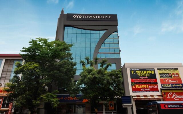 OYO Townhouse 232 RP Road