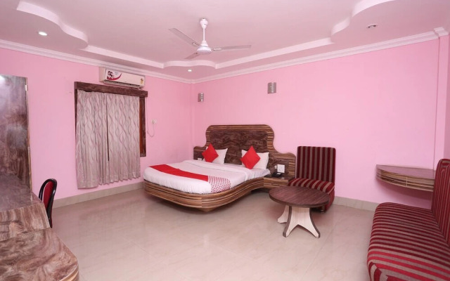 Hotel Benjamin by OYO Rooms