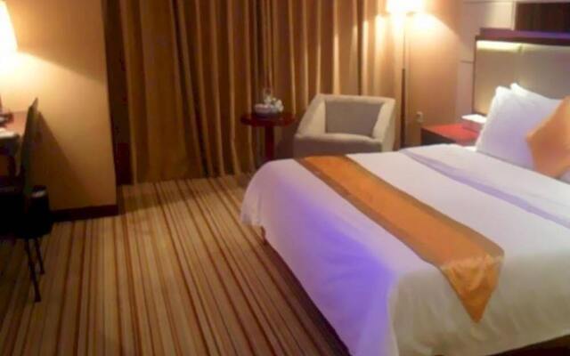 Pingqian Fashion Business Hotel