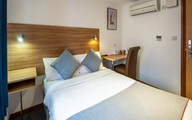 Arinza Hotel