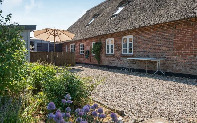 Tranquil Holiday Home in Højer with Sprawling Gardens