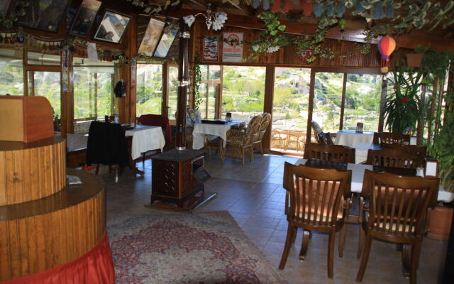SOS Cave Hotel