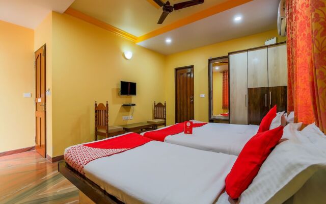 OYO 14779 Meera Motels & Residency