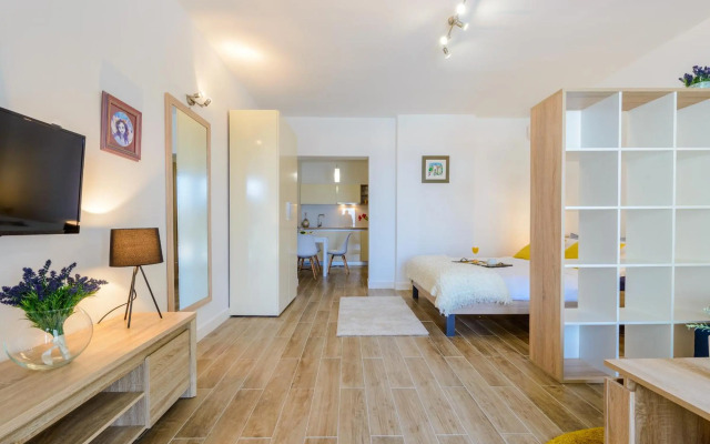 Tandem Apartments with Swimming pool