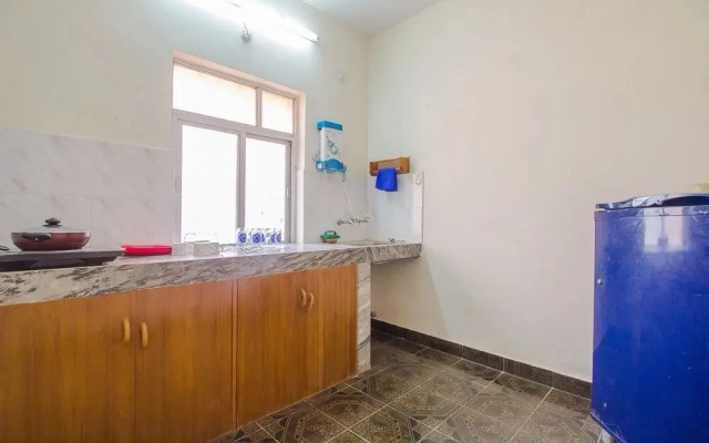 OYO 19181 Home Bright 2BHK Near Club Cubana