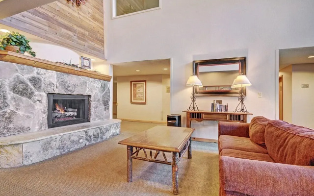 Beautiful Condo, Ski Out Your Back Door - FP202 by RedAwning