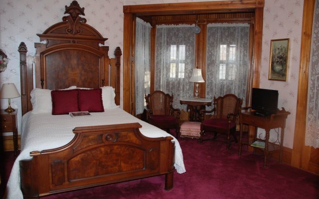 Squiers Manor B&B