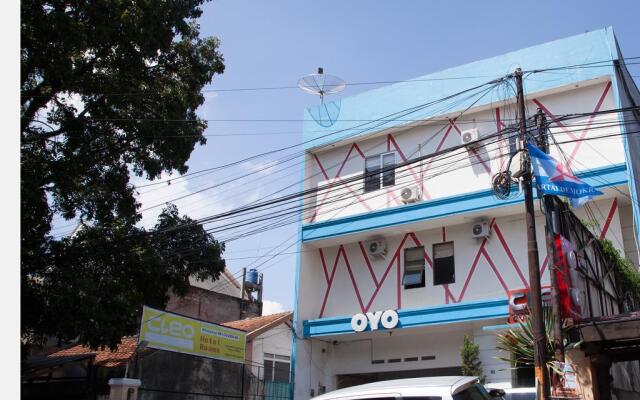 OYO 340 Cleo Near RS Bandung Advent