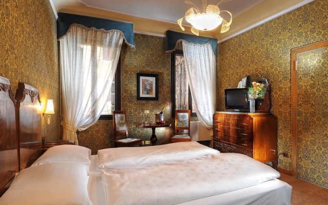 Hotel Flora