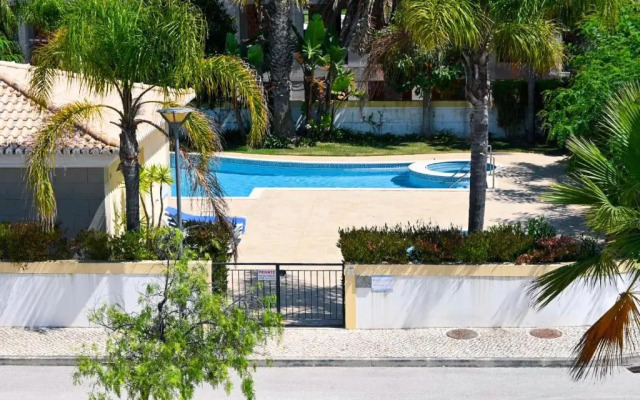 Uma Casa à Beira Sol