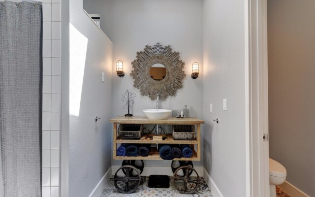 1606 Kenwood Ave Bungalow Bungalow
