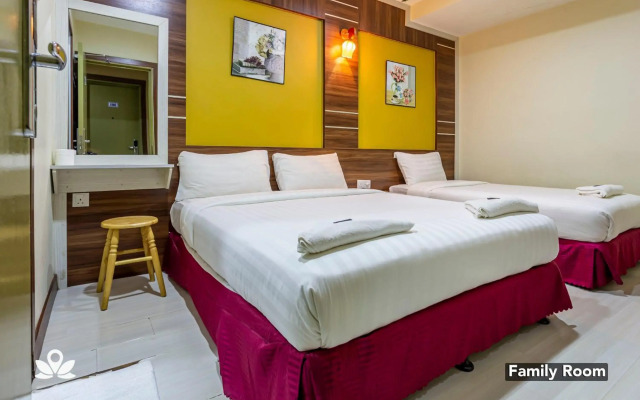 Golden Night Hotel