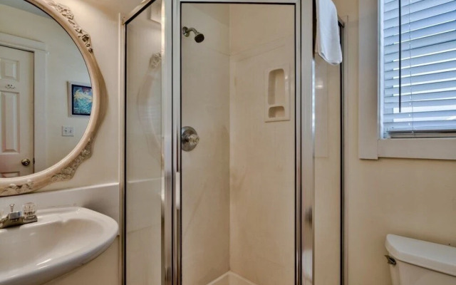 Crystal Oasis Across From Beach Heated Pool