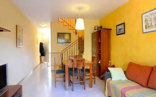 Casa con terraza cerca de las Islas Medas