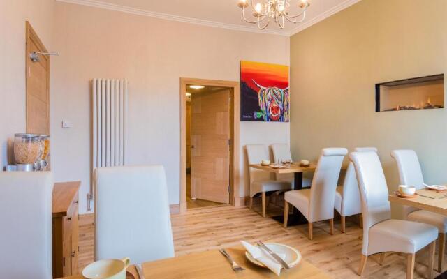 Lakeview Guest House